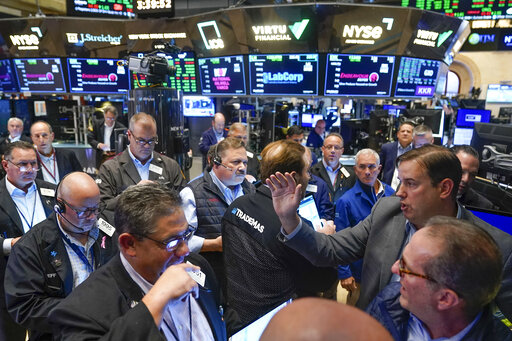 Wall Street's rally runs out of gas, leaving indexes lower ...