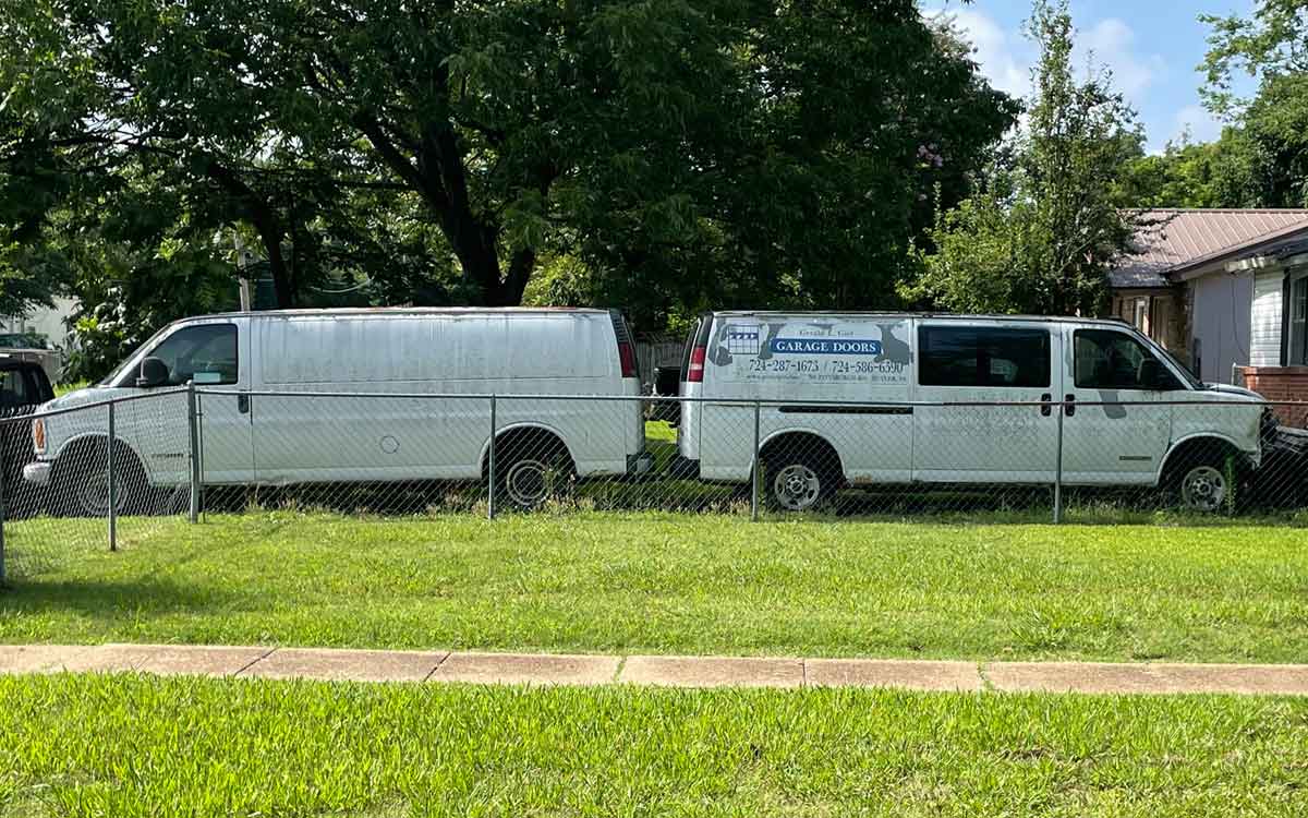 Ward 4 City Commissioner Ed Seals has repeatedly said these two vans have been in this yard on Ohio Street for years and he has repeatedly asked the Mayor, public works, city attorney and police chief to help him with this problem.