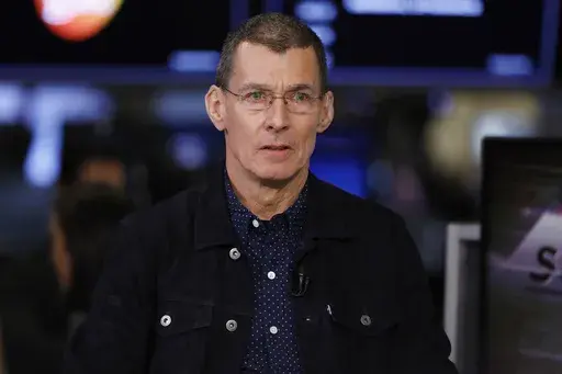 Levi Strauss & Co CEO Chip Bergh is interviewed on the floor of the New York Stock Exchange, March 21, 2019. Levi Strauss & Co said Thursday, Dec. 7, 2023, that its CEO will step down in January 2024 and hand over the reins of the jeans maker to his appointed successor. Bergh will cede the CEO job to Michelle Gass, who left her CEO role at Kohl’s to become president of Levi’s in January of this year. (AP Photo/Richard Drew, File)